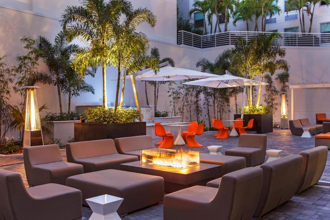 Aloft Sarasota Hotel Exterior photo