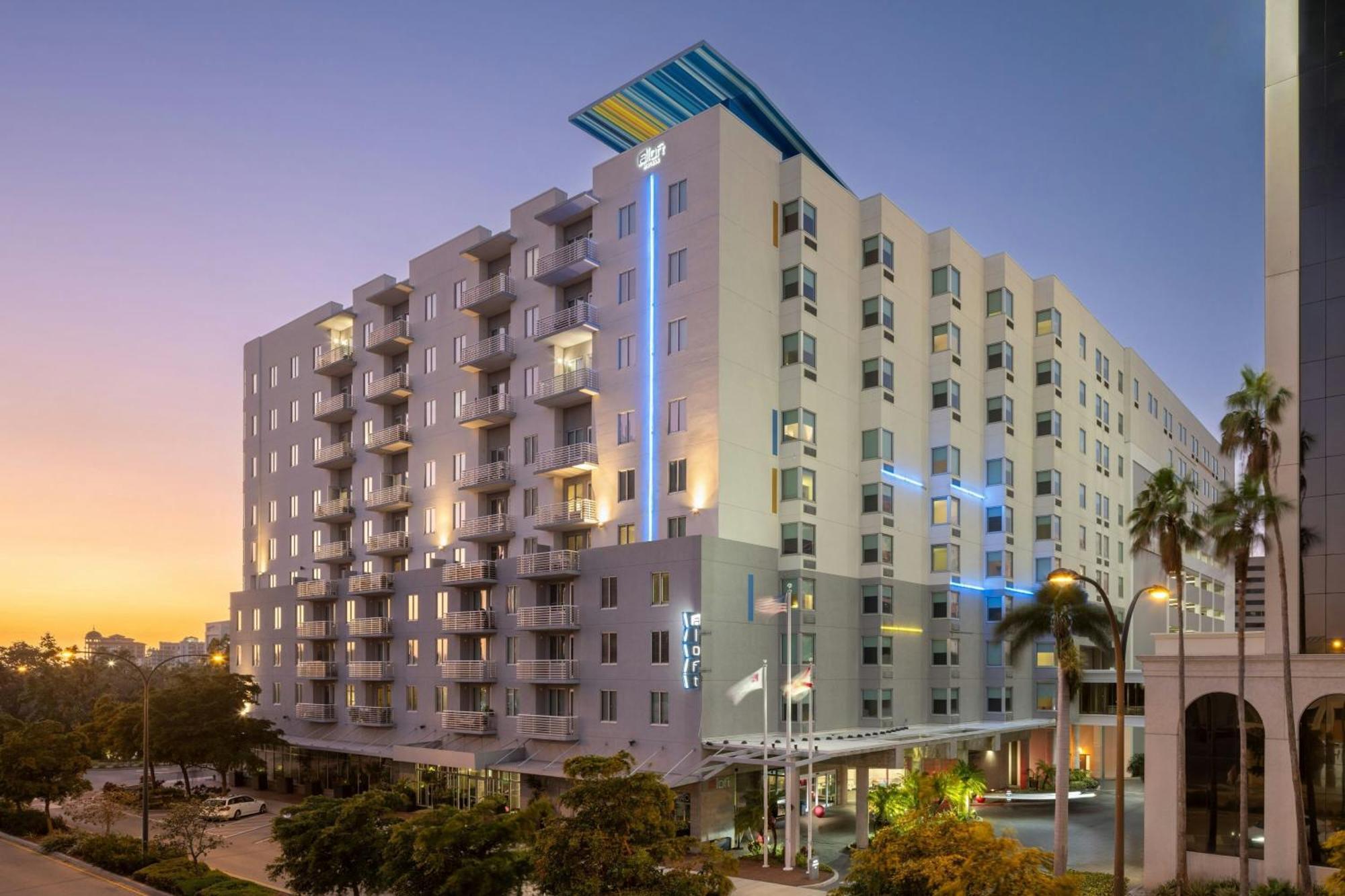 Aloft Sarasota Hotel Exterior photo